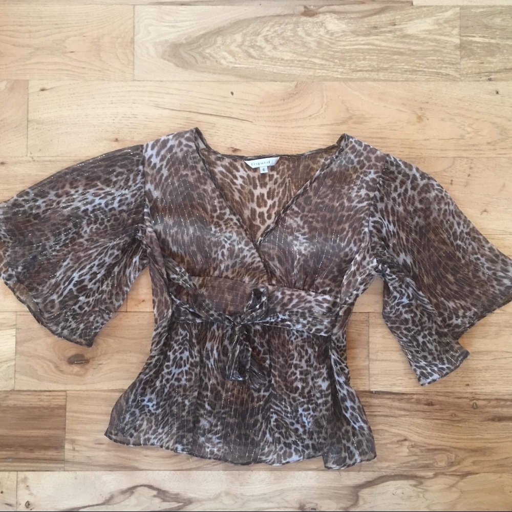 Blouse in leopard print